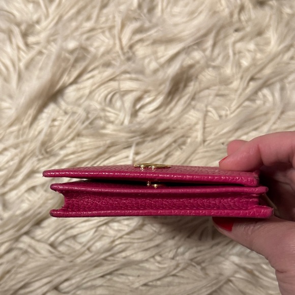 Gucci Fuchsia Compact Leather Wallet - Picture 5 of 15